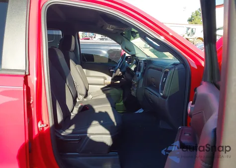 2019 Chevrolet Silverado K1500 Rst z USA, uszkodzony, nr VIN 3GCUYEED0KG119751